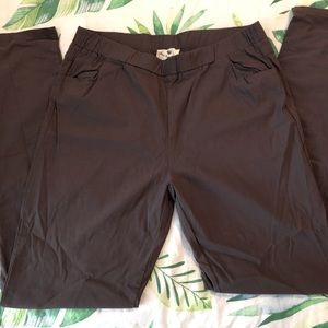 NWOT Betsey’s Gray Leggings